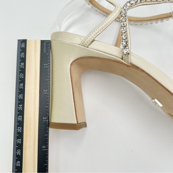 Badgley Mischka Size 8.5 Ivory Satin Jeweled‎ Open Toe Dress Sandals Heels Shoes - Picture 12 of 15